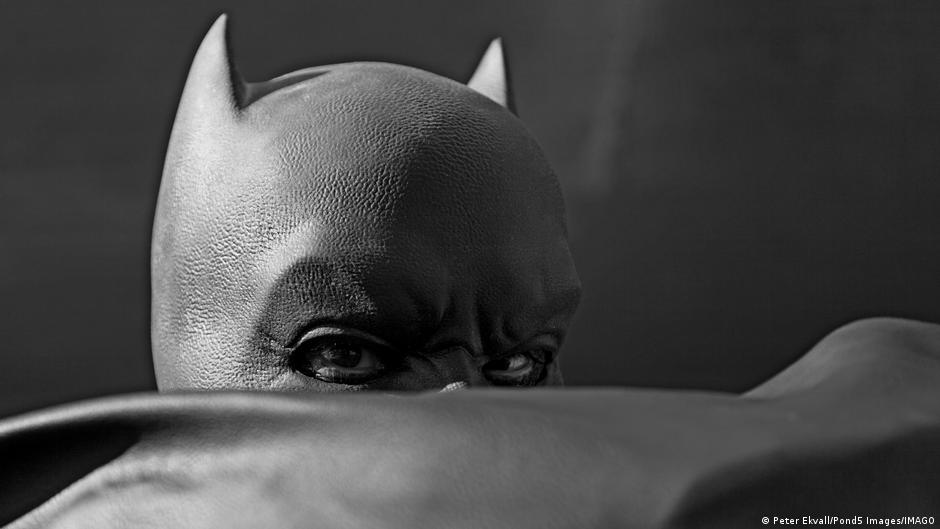 La presencia de Batman nos hace más amables, según estudio – DW – 28/11/2025
