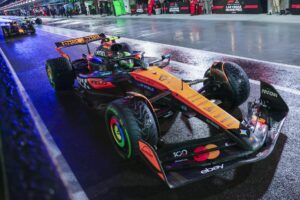 Lando Norris bailó bajo la lluvia para conseguir la pole position en Las Vegas