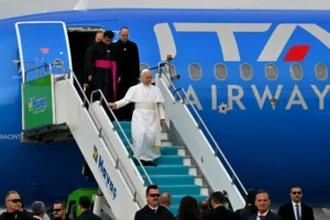 León XIV visita Turquía en su primer viaje como pontífice