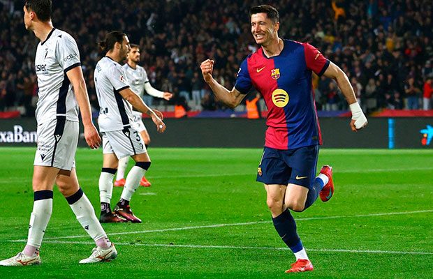 Lewandowski recorta la ventaja de Mbappé