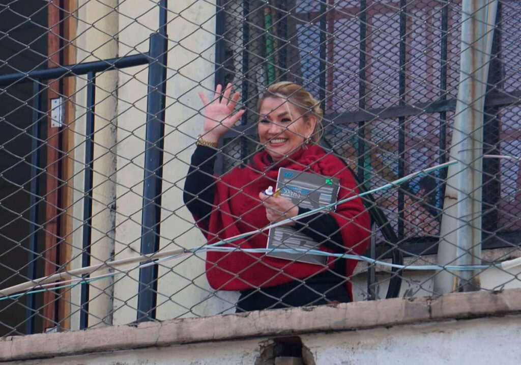 Liberan a Jeanine Áñez después de más de cuatro años de cárcel por la crisis de 2019