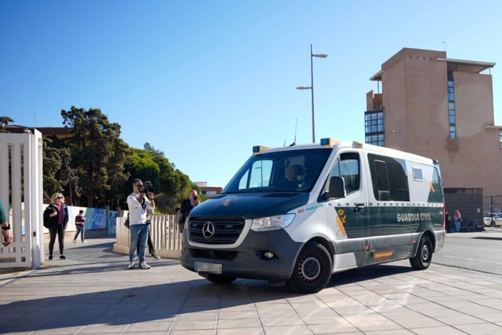 Libertad con medidas para el presidente de la Diputación de Almería y los otros cuatro detenidos en el caso Mascarillas