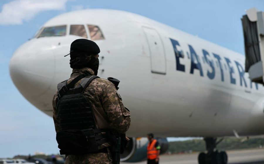 Llegó a Maiquetía un vuelo con 283 venezolanos repatriados desde Texas, entre ellos nueve niños - AlbertoNews