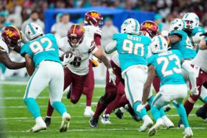 Los Dolphins se llevan en la prórroga el partido de la NFL en Madrid | europapress.es