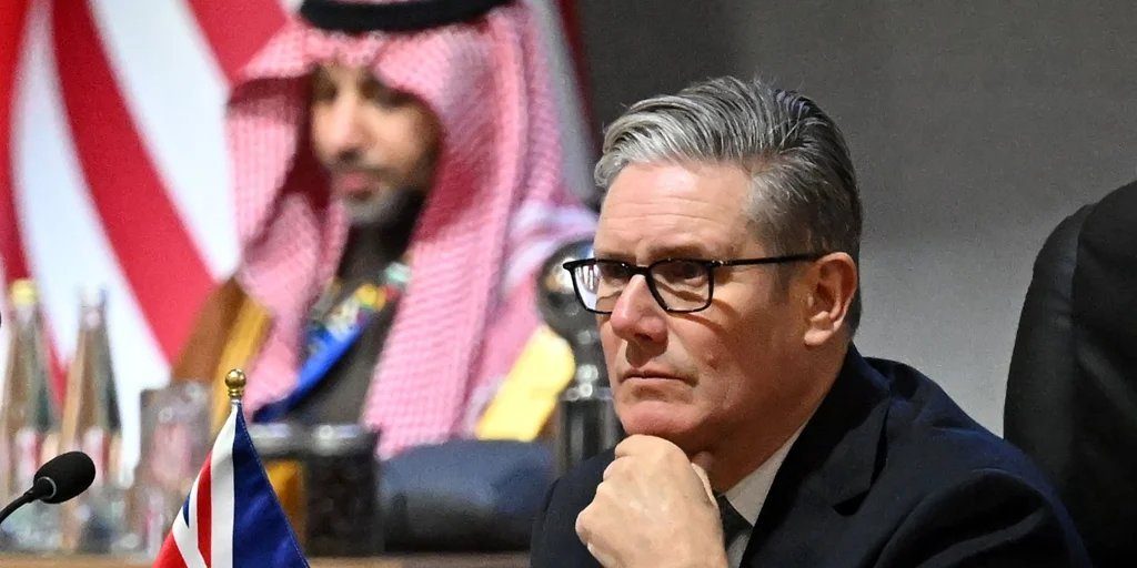Los críticos a Starmer ya le buscan sustituto en su mayor crisis interna