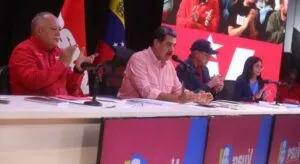 Maduro anuncia juramentación de Comités de Base Integral