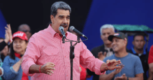 Maduro espanta a los marines americanos cantando Imagine – El Chigüire Bipolar