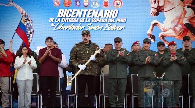 Maduro exhorta al pueblo a defender cada palmo del territorio