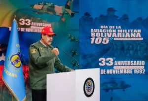 Maduro ordena a la fuerza aérea estar lista para defender a Venezuela – Diario La Nación