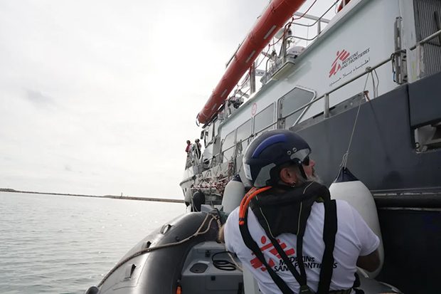 Médicos sin Fronteras anuncia que vuelve a salvar migrantes en el Mediterráneo central