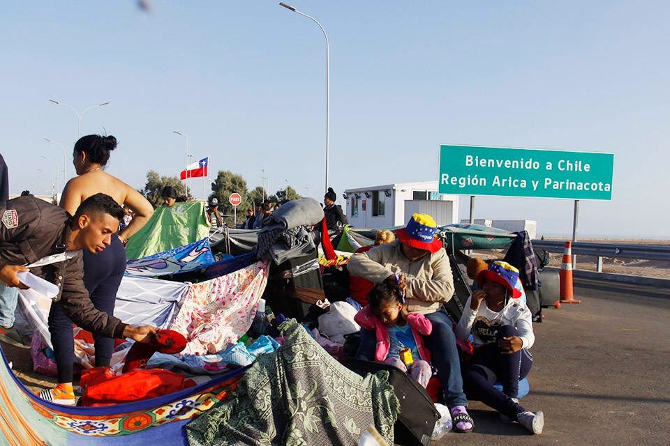 Migrantes en Chile entre la espada y la pared: oferta de candidatos presidenciales y sus implicaciones   