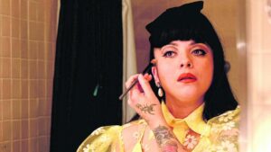 Mon Laferte regresa a Colombia en mayo de 2026 con su gira ‘Femme Fatale Tour’
