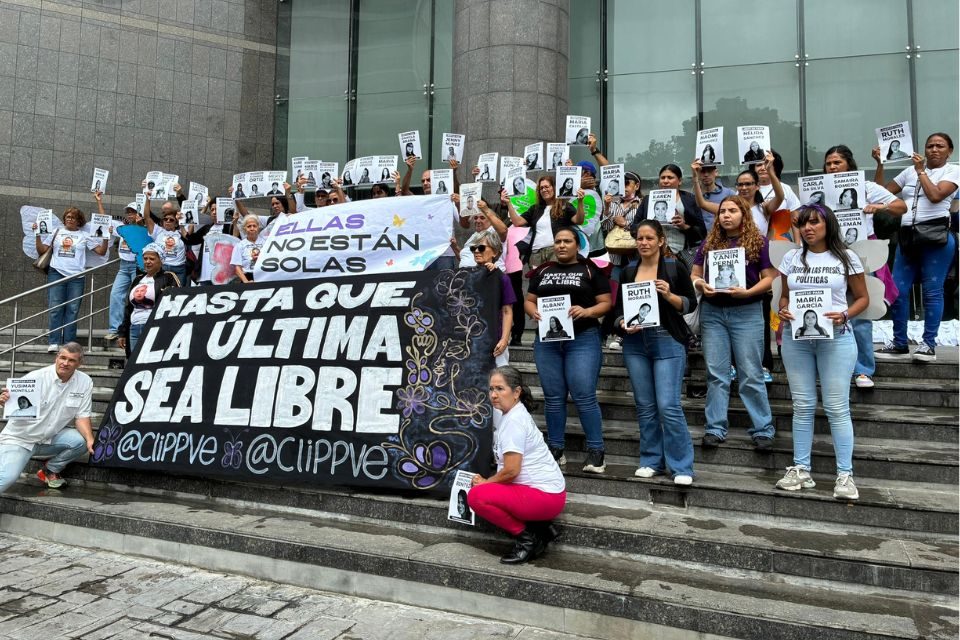 Mujeres protestan por liberación inmediata de presas políticas: 24 están desaparecidas