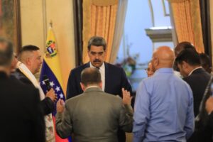 Nicolás Maduro usa la Fe para frenar a Trump