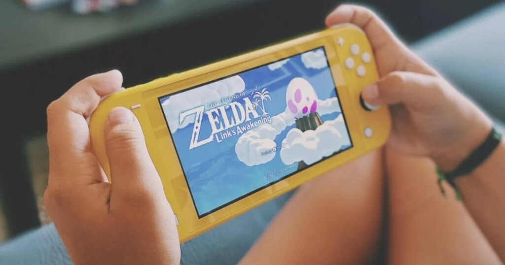 Nintendo pasa al ataque ante la ofensiva de Sony reduciendo agresivamente el precio de su consola Switch Lite