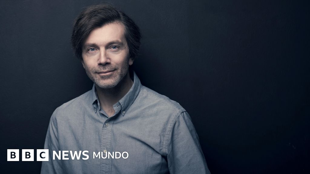 "Nuestra visión del mundo está distorsionada por los mapas que ponen a Europa y EE.UU. en la cima. En realidad, no hay ni arriba ni abajo"