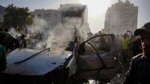 ORIENTE PRÓXIMO GUERRA | Israel lanza una oleada de bombardeos en toda Gaza y mata al menos a 18 personas | elperiodico.com