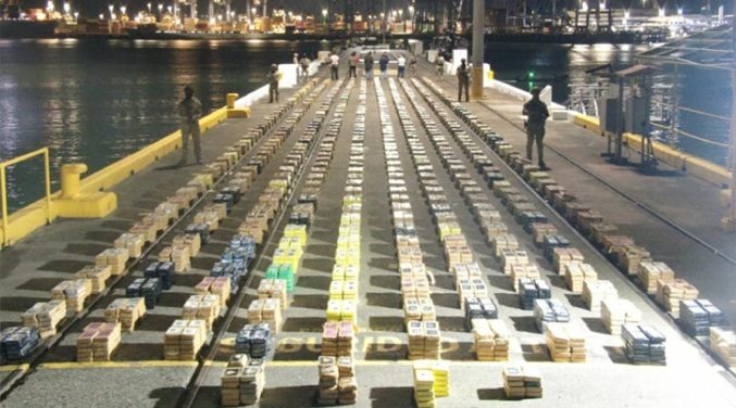 Panamá decomisa 13,5 toneladas de droga: un venezolano preso