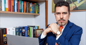 Periodista anuncia que “en pocos minutos o meses podría suceder algo urgente o tal vez no” – El Chigüire Bipolar