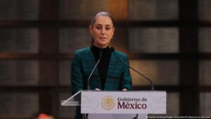 Perú declara «persona non grata» a la presidenta de México – DW – 06/11/2025