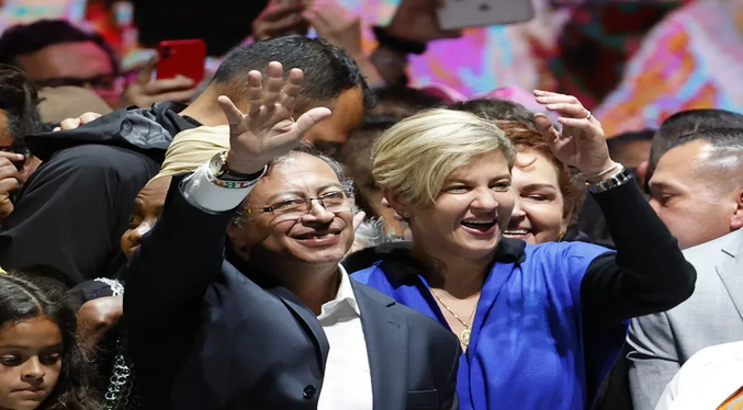 Petro acusa a Trump de «romper la unidad» de su familia