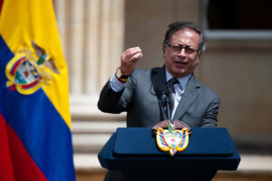 Petro suspende información de inteligencia a EEUU hasta que cesen ataques en el Caribe