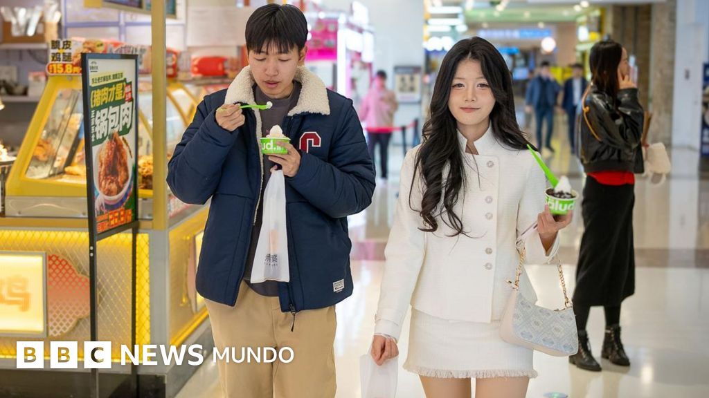 Por qué China quiere que sus jóvenes gasten más dinero pero ellos se resisten