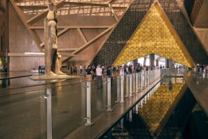 Por qué el Gran Museo Egipcio deja afuera piezas de valor incalculable y qué revela de la historia | National Geographic