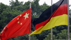 Por qué las empresas alemanas no pueden abandonar China – DW – 24/11/2025