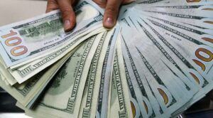 Precio del dólar del 27 de noviembre pasa los 244 bolívares