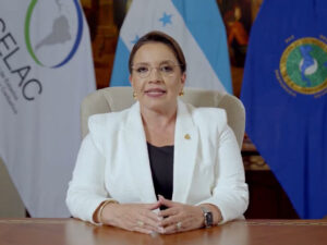 Presidenta de Honduras garantiza "respeto absoluto a la voluntad popular" en los comicios - AlbertoNews