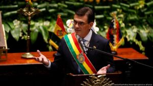 Presidente de Bolivia juramenta un gabinete sin indígenas – DW – 10/11/2025