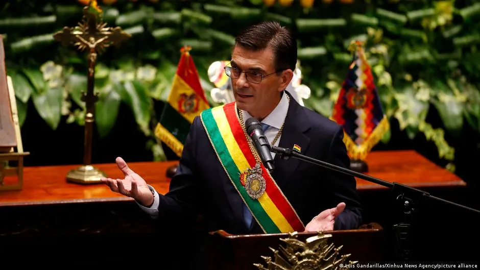 Presidente de Bolivia juramenta un gabinete sin indígenas – DW – 10/11/2025