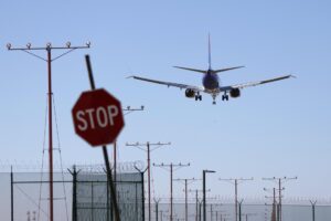 Principales aerolíneas de EE.UU. cancelarán cerca de 700 vuelos por cierre de Gobierno