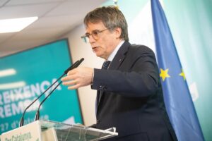 Puigdemont critica que la «maquinaria de propaganda socialista» busca señalar a Junts | europapress.es