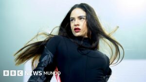 «Radical y fascinante»: ¿es «Lux», de Rosalía, el mejor álbum del año?