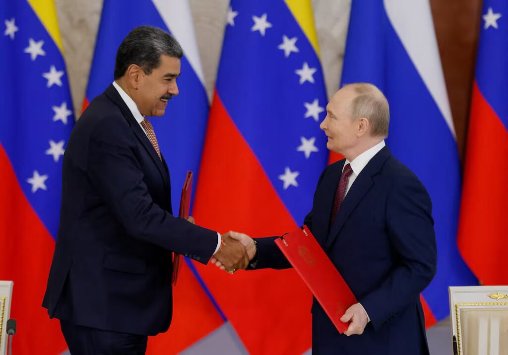 Régimen de Maduro suplica ayuda a Rusia, China e Irán mientras crece la presión por un ataque de EEUU, según TWP