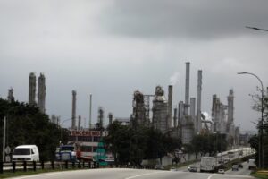 Reuters: Las exportaciones de petróleo de Venezuela caen debido a la disminución de las reservas y las importaciones