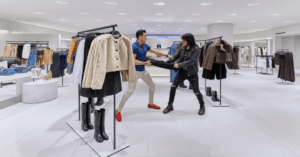Rockero y toyotero se pelean por últimos pantalones tubito en Zara – El Chigüire Bipolar