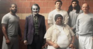 Sale a la luz foto de Luigi Mangione, Pollo Carvajal y el Guasón – El Chigüire Bipolar