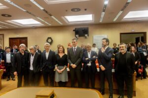 Sánchez llama a defender la democracia frente a «abusos de poder» y quienes quieren «amordazarla» | europapress.es