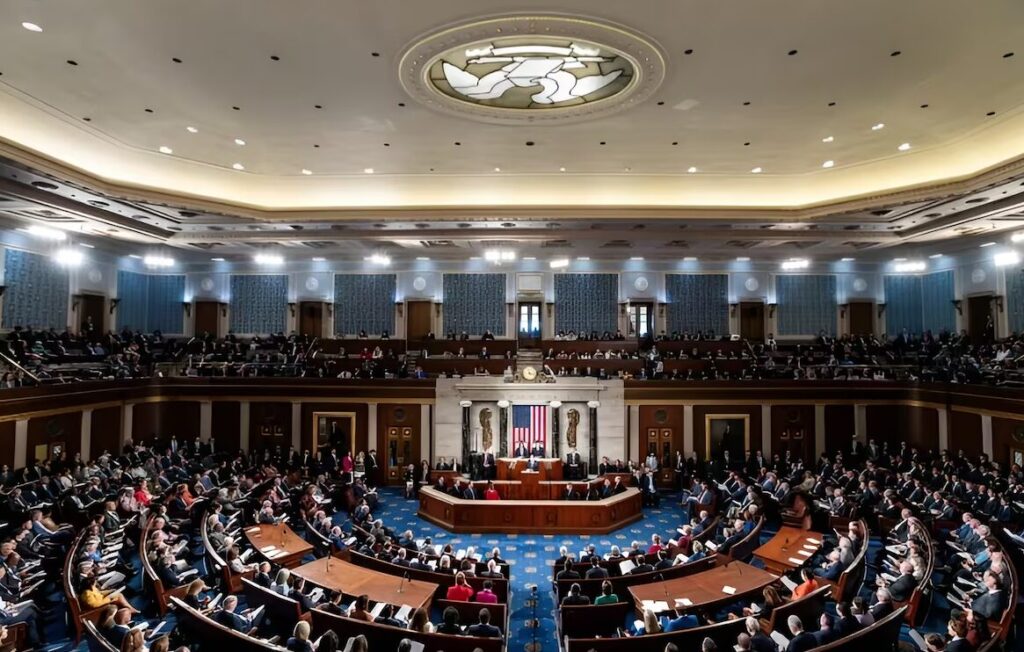 Senado de Estados Unidos aprobó el proyecto de ley para poner fin al cierre de Gobierno tras más de 40 días - AlbertoNews