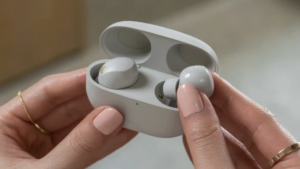 Si buscas unos buenos auriculares, estos de Sony con cancelación de ruido están rebajados más de 100 euros