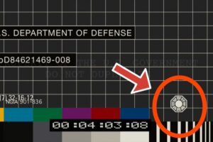 Si pausas Cloverfield (Monstruoso) a los 57 segundos, verás un logo que es gasolina para las teorías de los fans de Perdidos