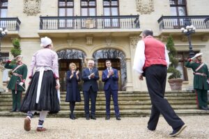 Steinmeier, recibido por Pradales en Vitoria antes de acudir a Gernika para pedir perdón por el bombardeo nazi de 1937 | europapress.es
