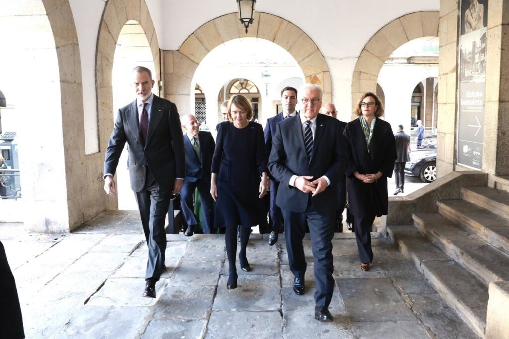 Steinmeier reconoce "la responsabilidad histórica" de Alemania en el "crimen brutal" que supuso el bombardeo de Gernika