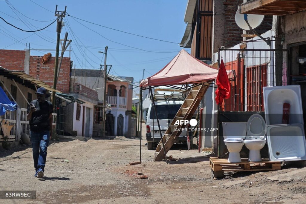 "Tengo mi vida hecha acá": el miedo crece entre venezolanos sin papeles en Chile