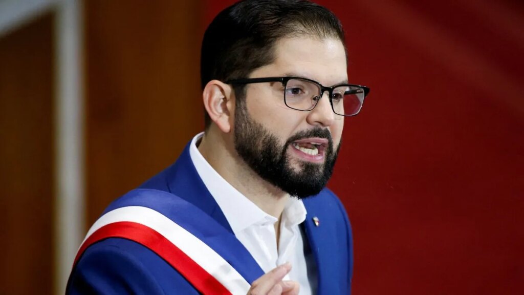 Tensión entre Chile y EEUU por comentarios de embajador sobre Gabriel Boric: Inapropiados y desafortunados