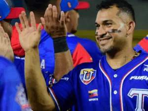 Tiburones firmó una importante victoria ante Caribes