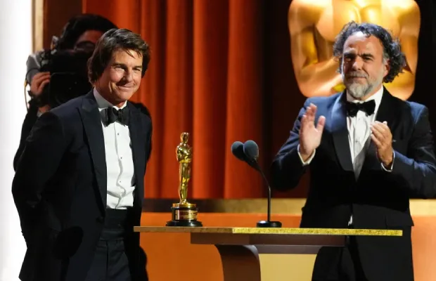 Tom Cruise recibió un Óscar honorífico en los Governors Awards